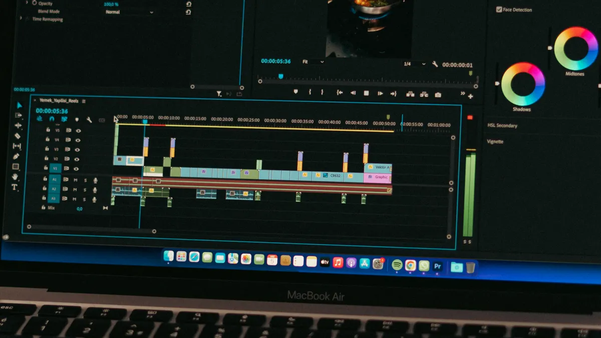 How to choose content optimization software for your SEO workflow — Editing Software on Macbook Air